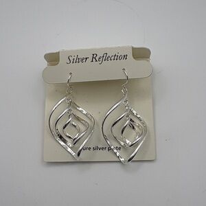Silver Reflections Twisted Hoop earrings